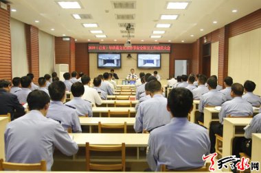 深入推進掃黑除惡氣流桃色视频免费看專項鬥爭的關鍵時刻